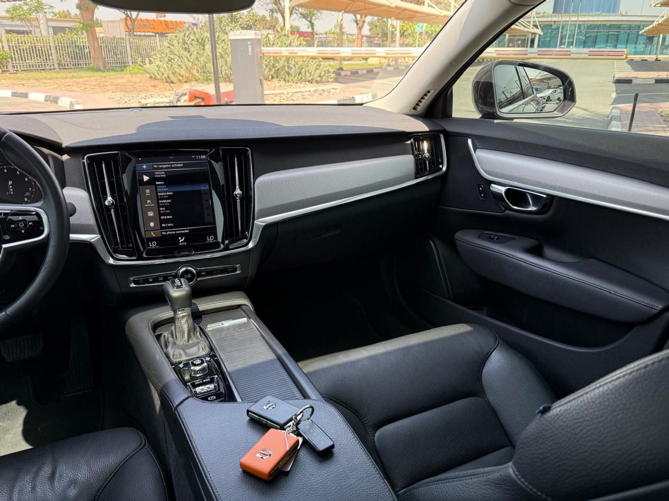 Volvo S90 T5 Momentum 2.0L SPECIAL RAMDAN OFFER VOLVO S90T5 UNLIMITED BRIGHT MOMENTUM 2021 GCC FULL SERVICE HI