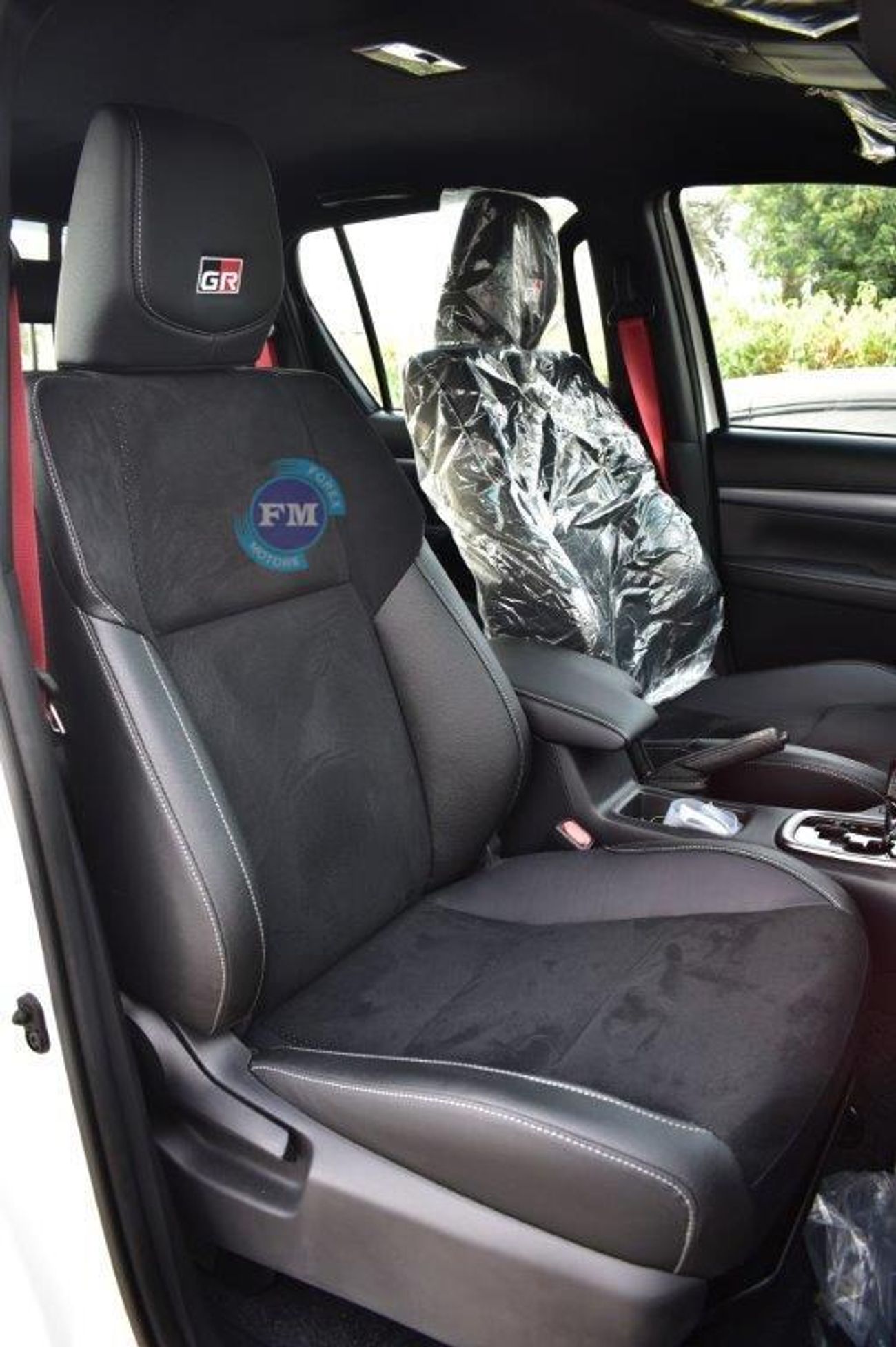 Toyota Hilux Double Cab Pickup GR-S 2.8L Diesel 4WD 5 Seater Automatic