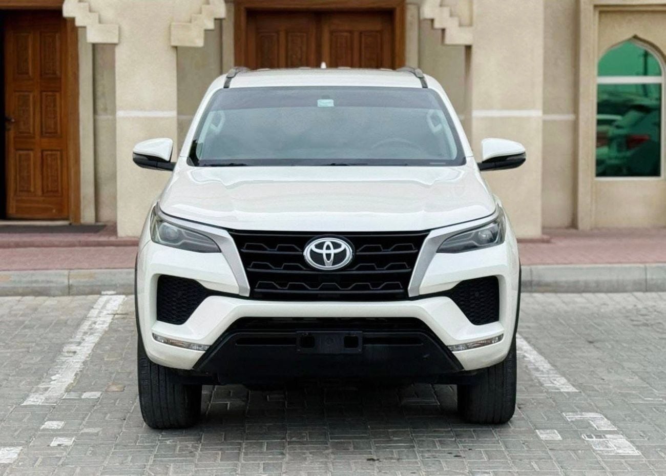 Toyota Fortuner 2022 Model V4 2.7L Engine Full Option Very Clean And Perfect Condition