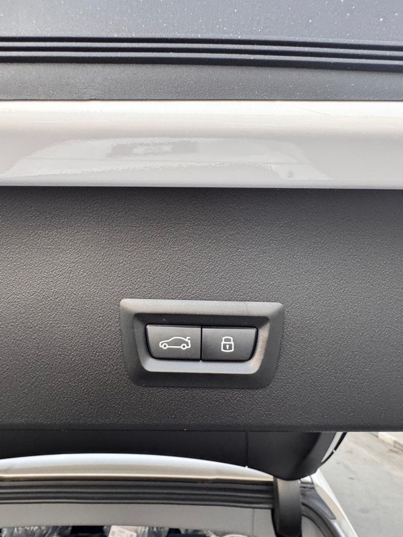 BMW X3 BMW X3 Model 2026 china spec , Rims 19 , 2.5L