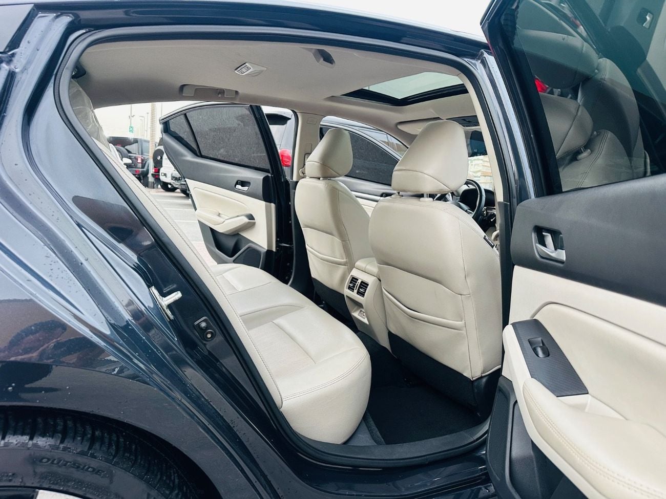 نيسان ألتيما