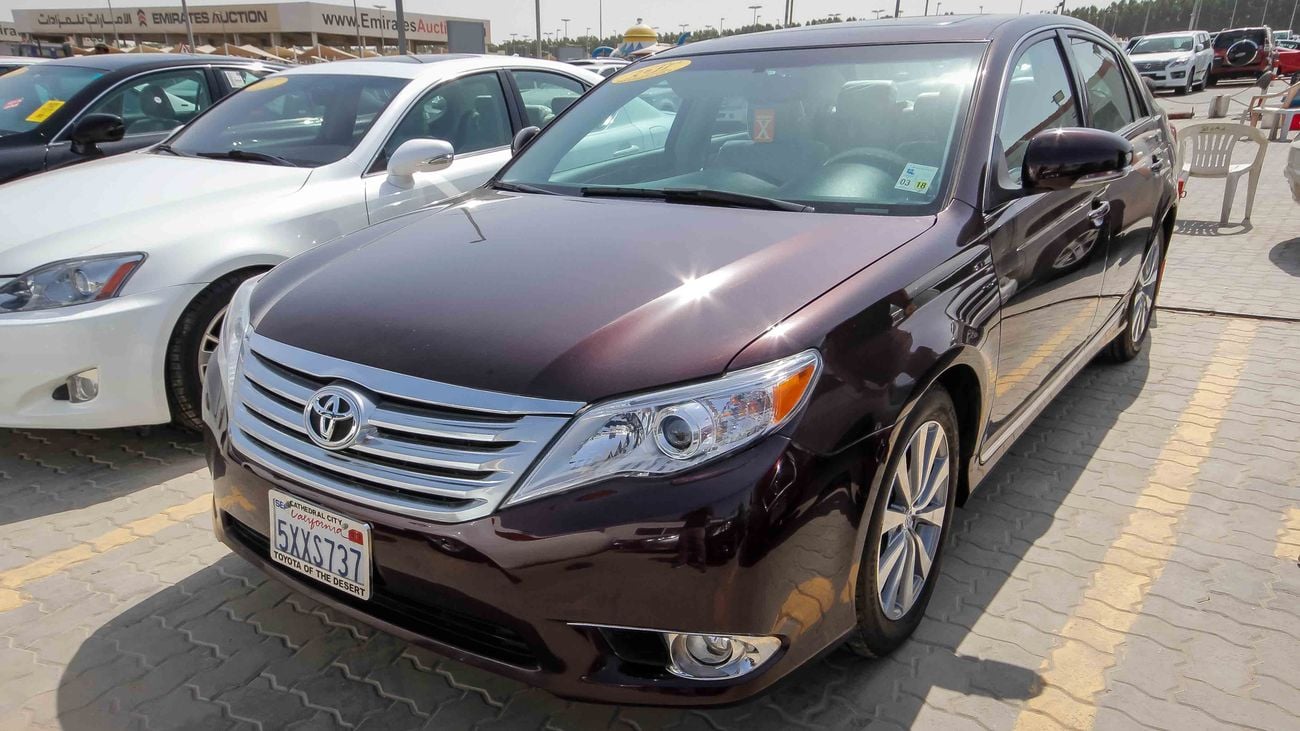 Used Toyota Avalon XLS 2011 for sale in Sharjah 120719