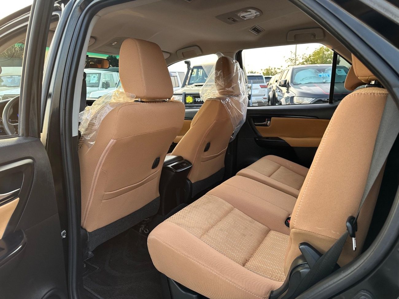 Toyota Fortuner EXR 2.7L (164 HP)