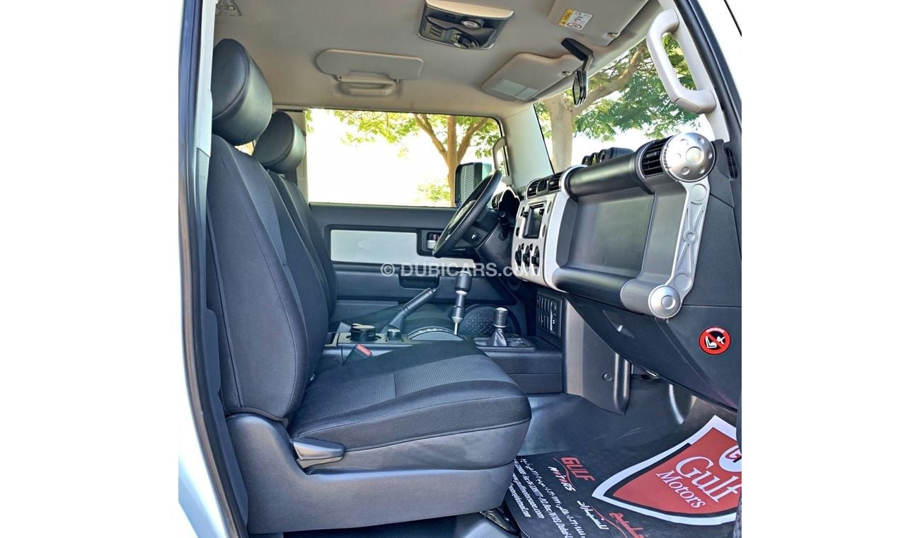 Toyota FJ Cruiser GCC - Excellent Condition - Agency Maintained - Fox Suspension Kits - Bank Finance Facility