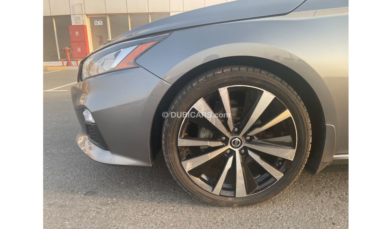 نيسان ألتيما موديل 2020 اس ار ماكينة 2000 سي سي 4 سلندر تربو - فل أوبشن / بحالة ممتازة