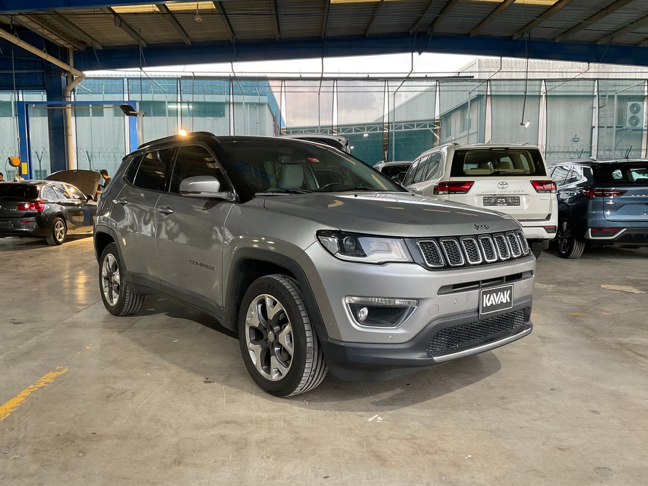 جيب كومباس Limited | شامل الضمان | 0 ﺪﻔﻋﺓ ﺃﻮﻟﻯ