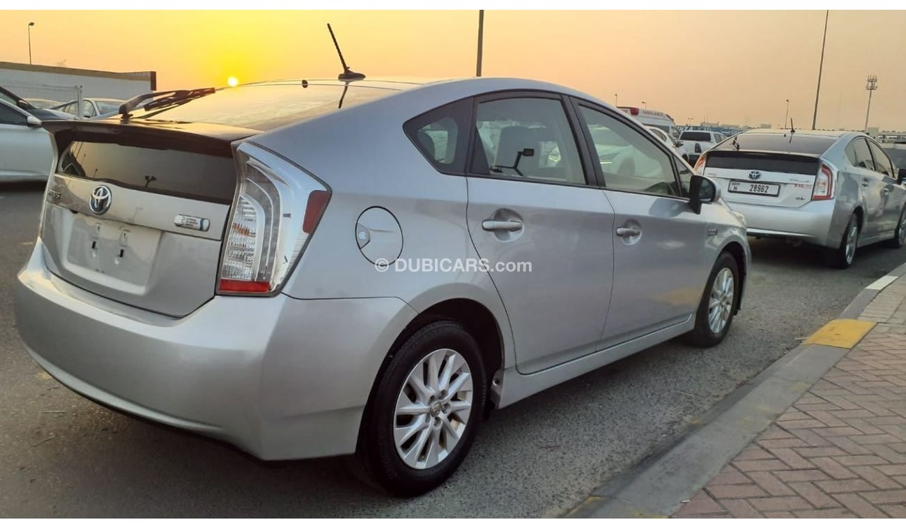 Toyota Prius+ Toyota Prius Plug-in Hybrid