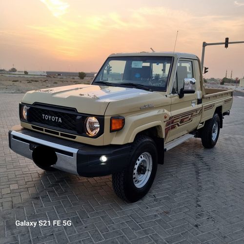 Toyota Land Cruiser Pick Up HARDTOP 70th LX1 4.0L