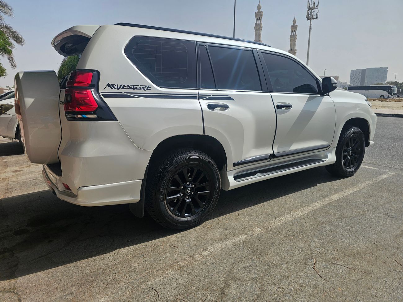 Toyota Prado Adventure (2022)