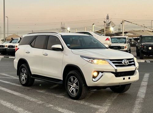 Toyota Fortuner 2019 Toyota Fortuner EXR 2.7 L V4 -AWD 4x4 - Rear CAM & Sensor - Cruise Control -  71000 km
