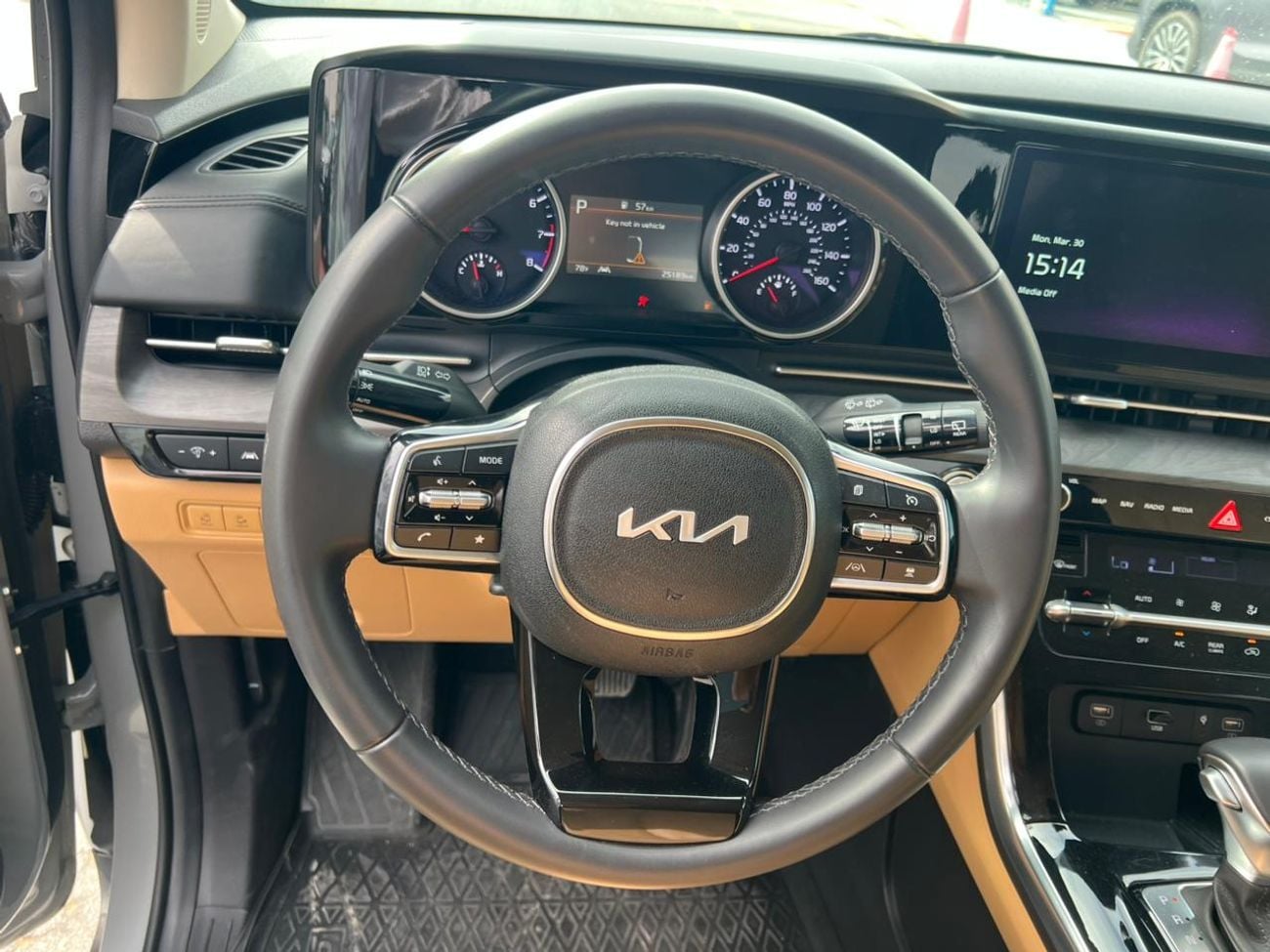 كيا كارنيفال EX KIA CARNIVAL