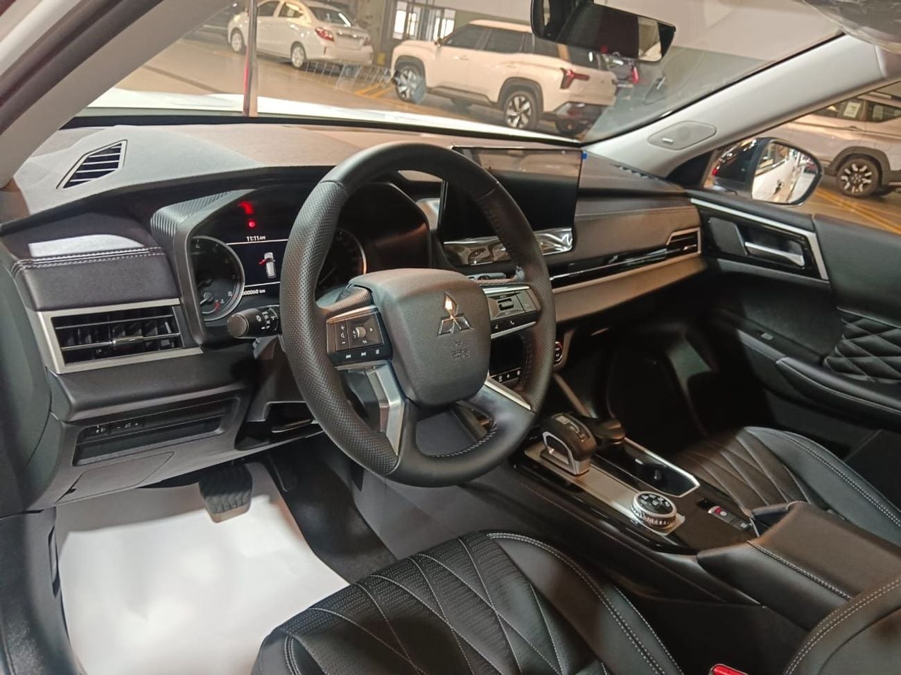 Mitsubishi Outlander PREMIUM LAUNCH EDITION