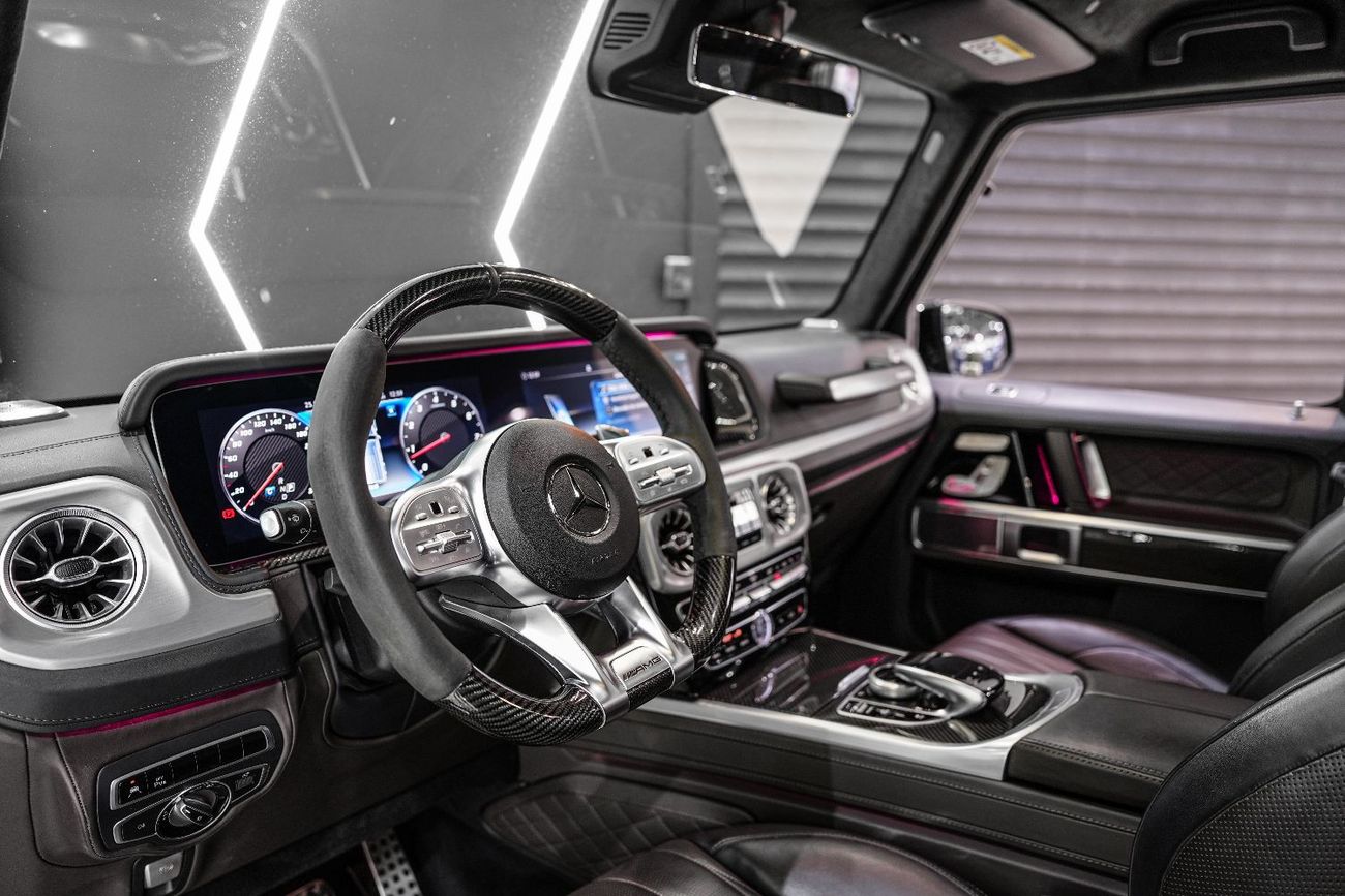 Mercedes-Benz G 63 AMG Std 4.0L G Manufaktur Package, Carbon Fiber Interior, GCC Spec, Gargash Full Service History!!