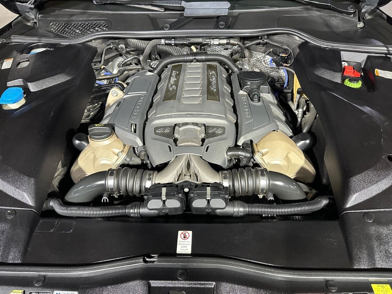 Porsche Cayenne TURBO S | CABRON INTERIOR PACKAGE | PORSCHE SPORTS EXHAUST SYSTEM | SUNROOF