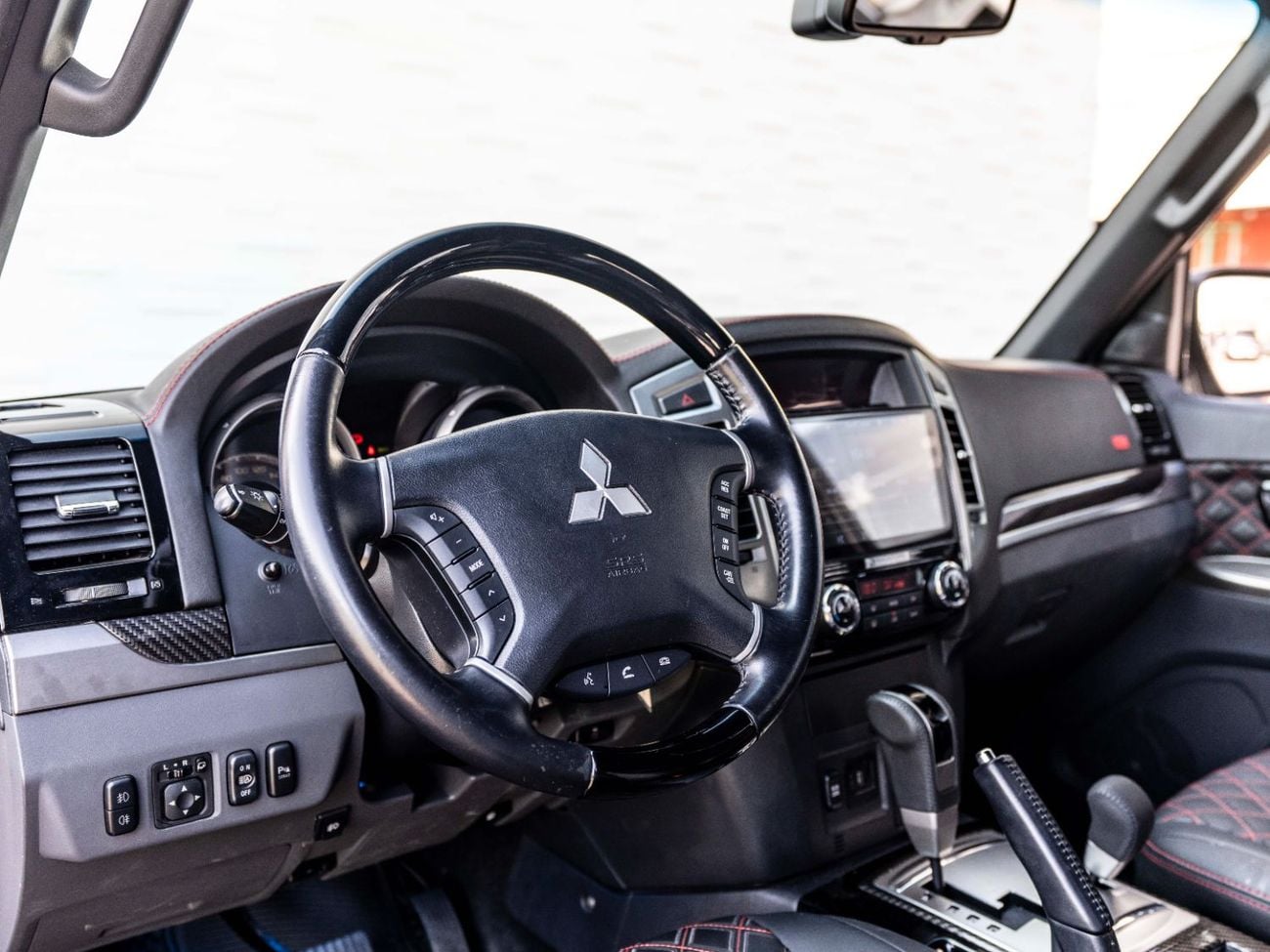 Mitsubishi Pajero GLS 3.5L (189 HP)