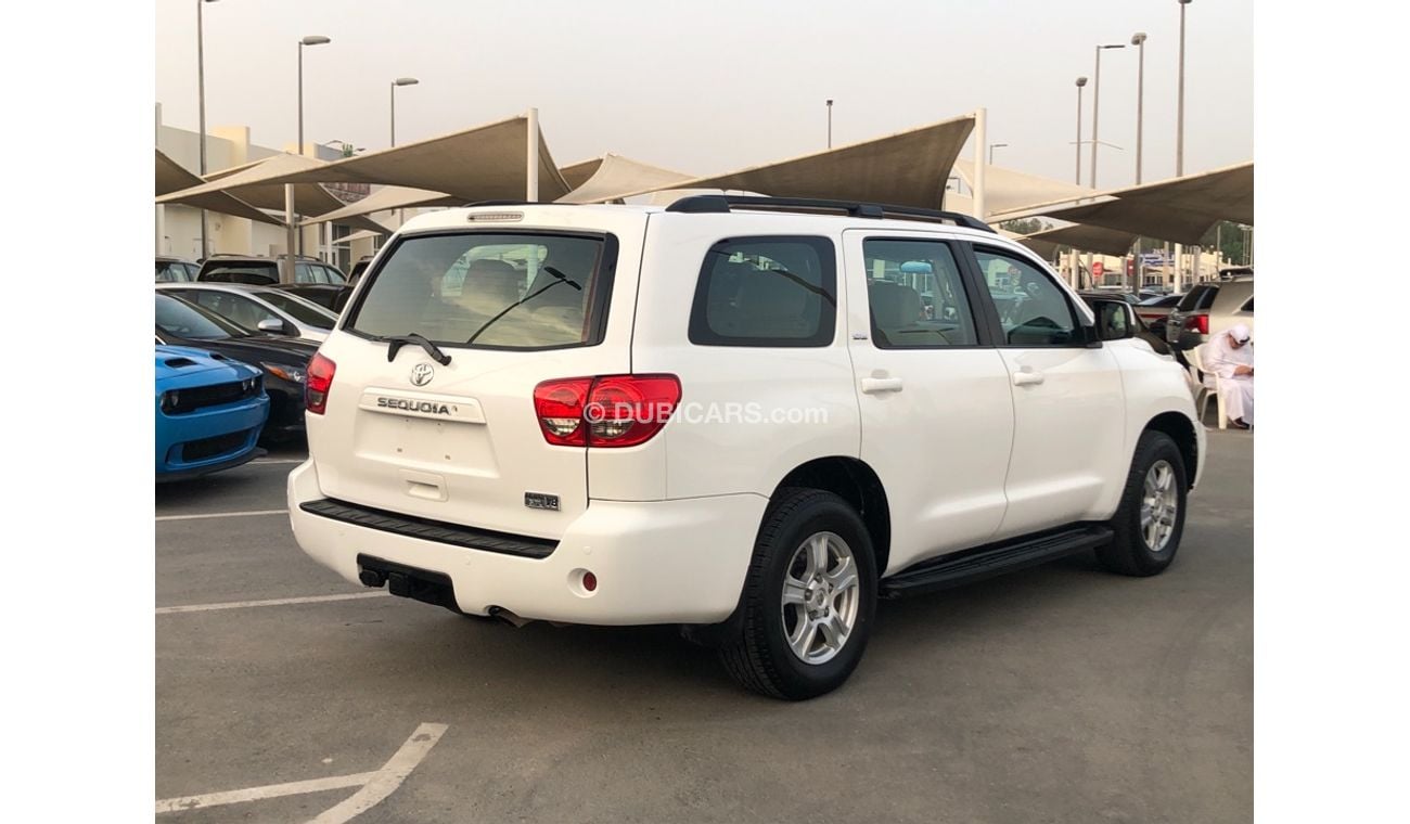 تويوتا سيكويا موديل 2013 خليجي حاله ممتازه من الداخل والخارج