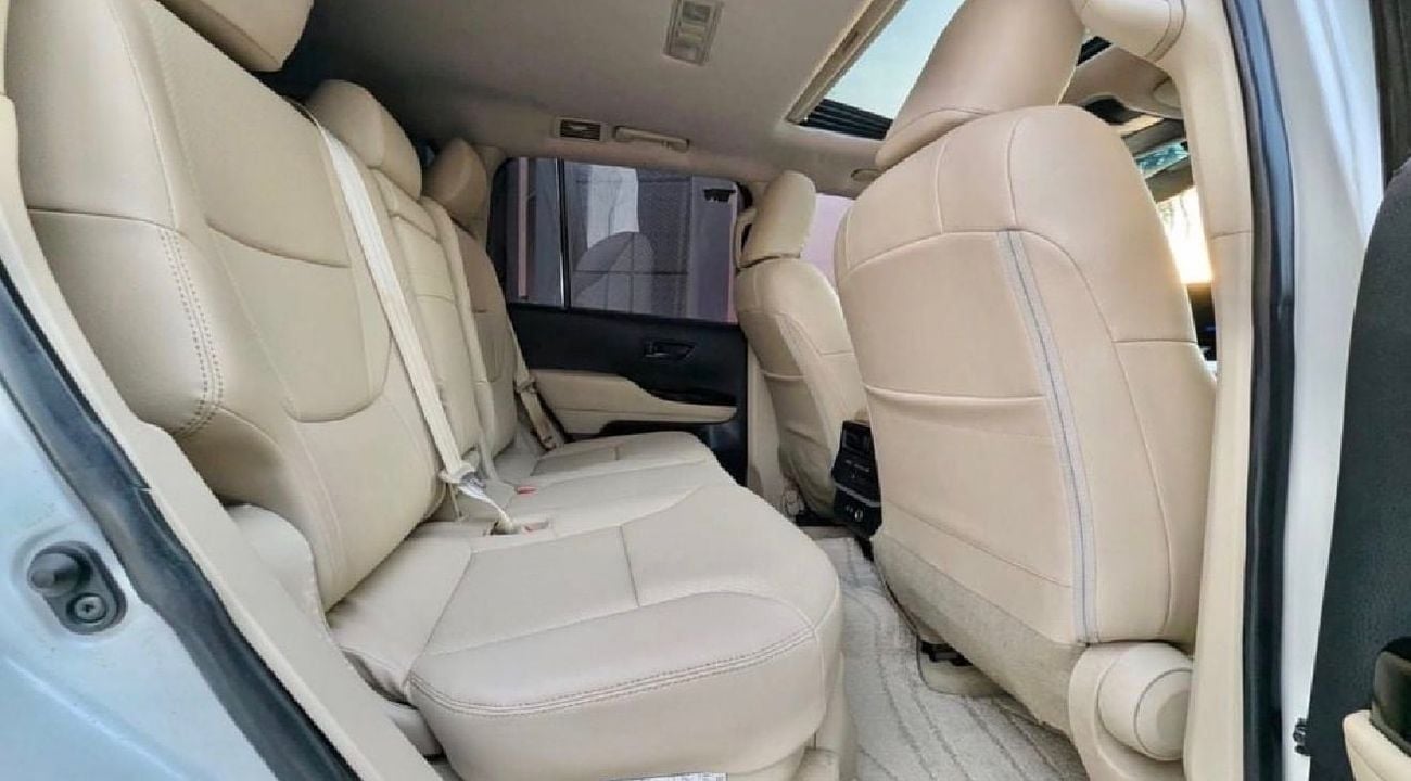 تويوتا لاند كروزر GXR2 2023 Model 3.3L Engine Full Option GCC Specification