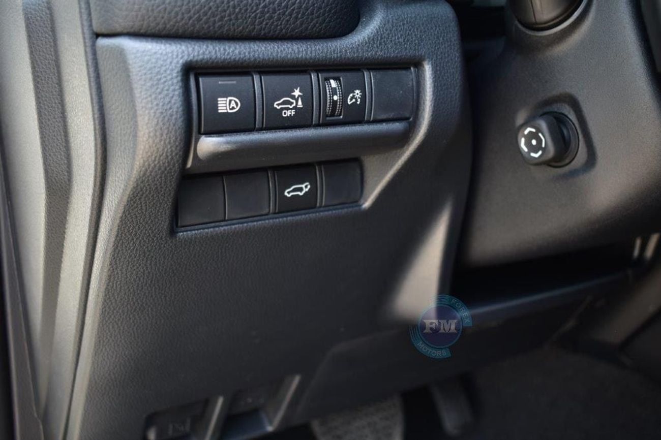 تويوتا برادو Luxury 2.4L Petrol 4WD 7 Seat Automatic