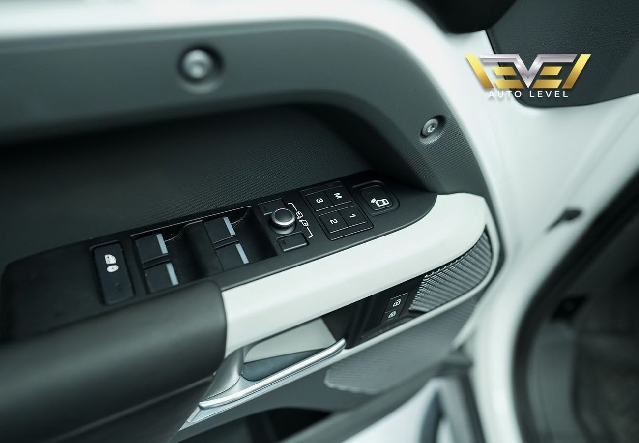 لاند روفر ديفندر 110 HSE P400 3.0L Land Rover Defender 110 2022 - 7 Years warranty + 7 Years Service Contract