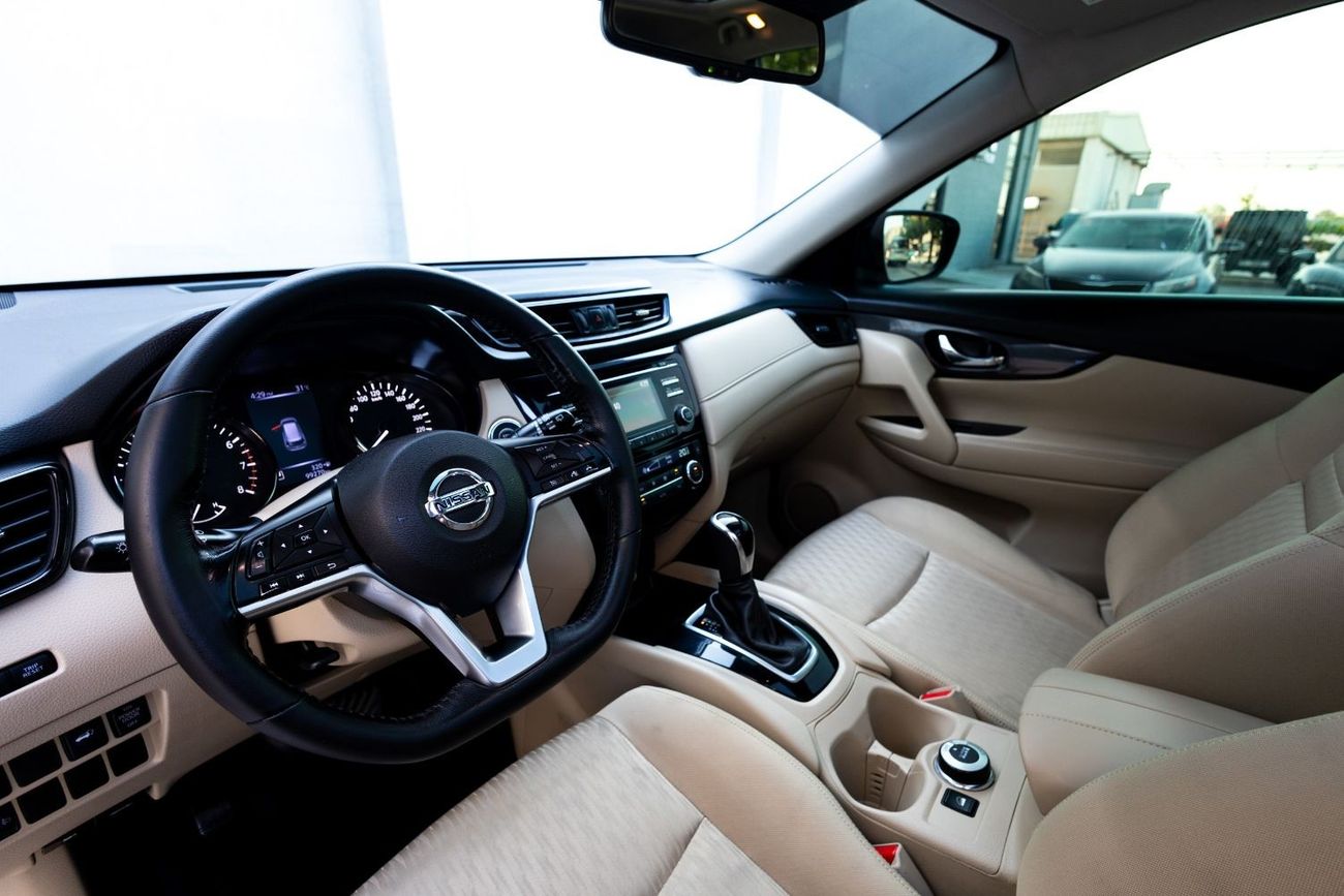 نيسان إكس تريل SV 2.5L Nissan X-Trail SV 2018 GCC under Warranty with Flexible Down-Payment.