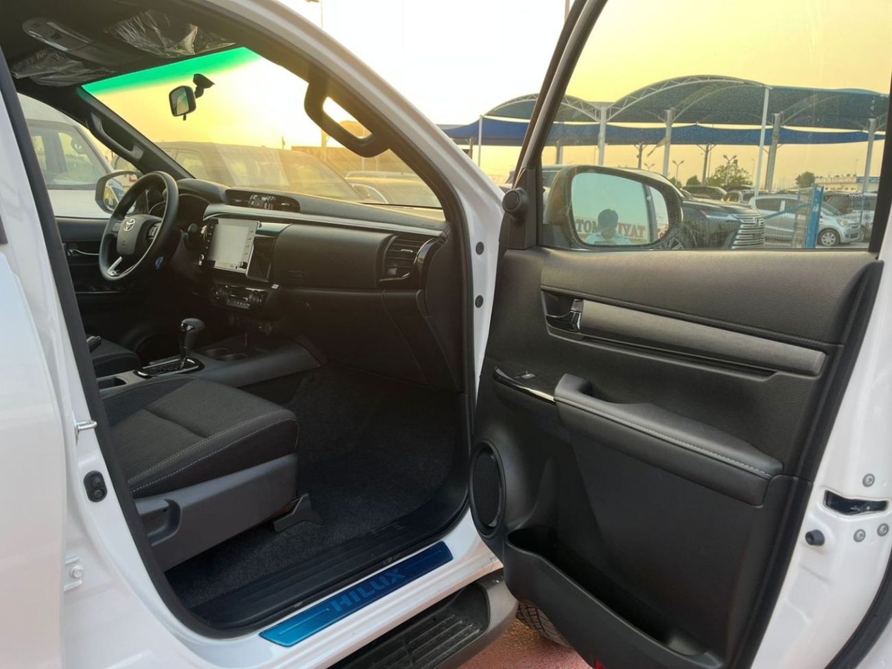 Toyota Hilux TOYOTA HILUX 4.0 ADVENTURE WHITE 2025