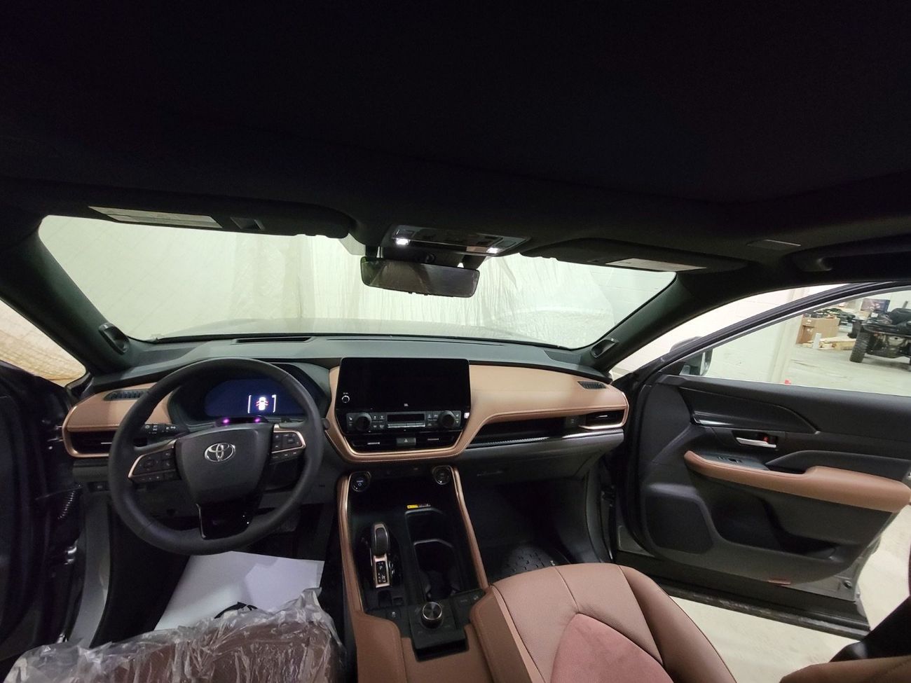 Toyota Grand Highlander PLATINUM HYBRID MAX