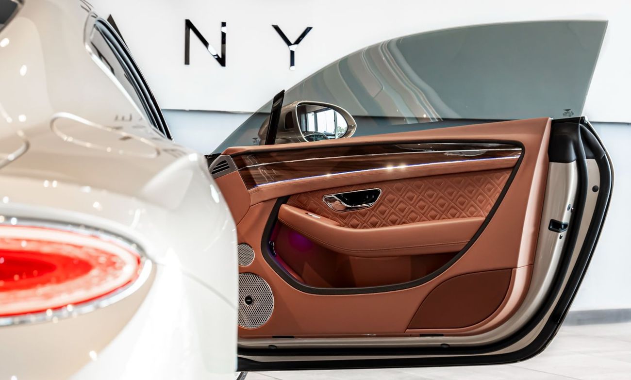 بنتلي كونتيننتال جي تي 2022 Bentley Continental GT Speed W12, 2025 Bentley Warranty, Full Service History, Low KMs, GCC