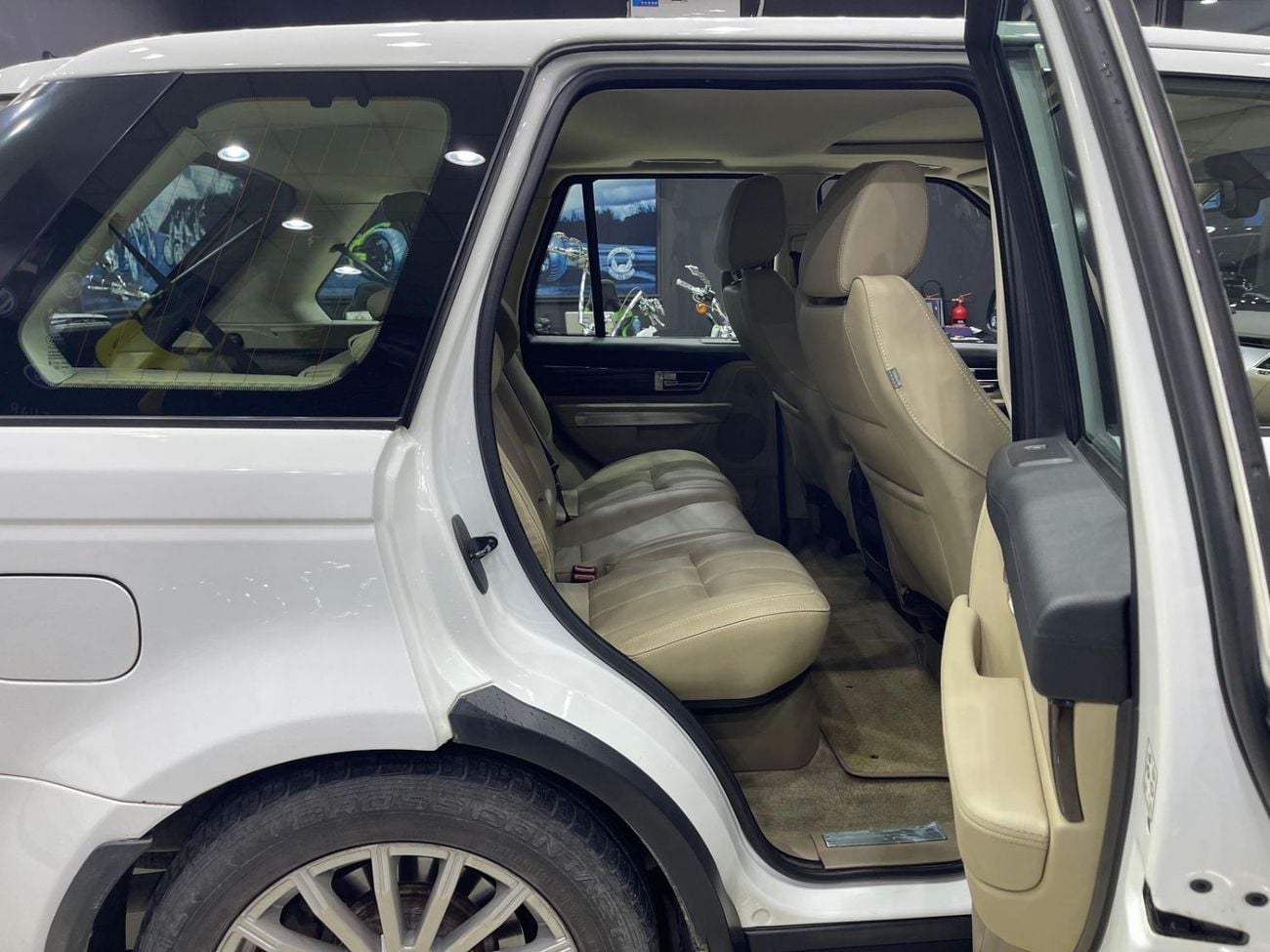 Land Rover Range Rover Sport HSE Land Rover Range Rover Sport 2011 GCC Spec Original paint