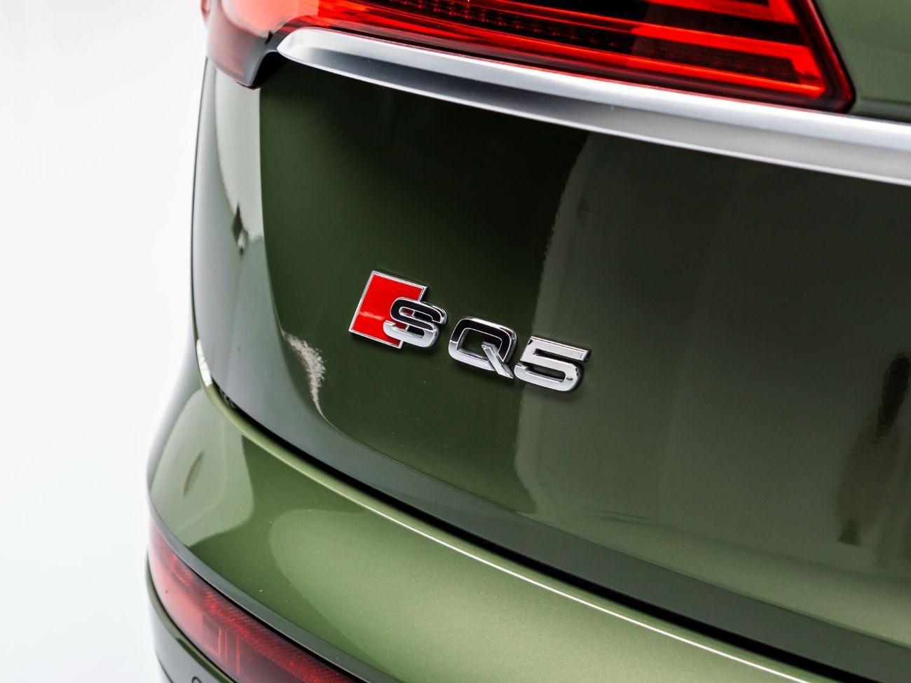 Audi SQ5 TFSI quattro 3.0L  2023 Audi SQ5, 2027 Audi Warranty & Service Contract, Low KMs, GCC