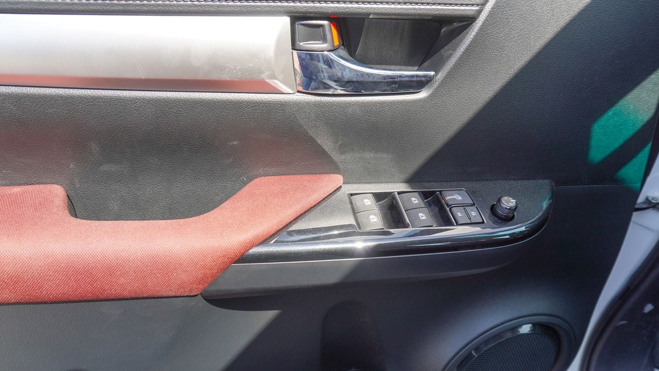 Toyota Hilux SR5 2.4L DIESEL  Jordan Specs