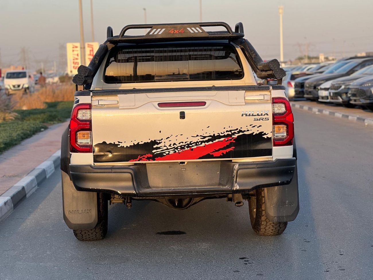 Toyota Hilux Toyota Hilux 2016model Modified 2024 Adventure 2.7 4x4 petrol Engine Colour white push start Transmi