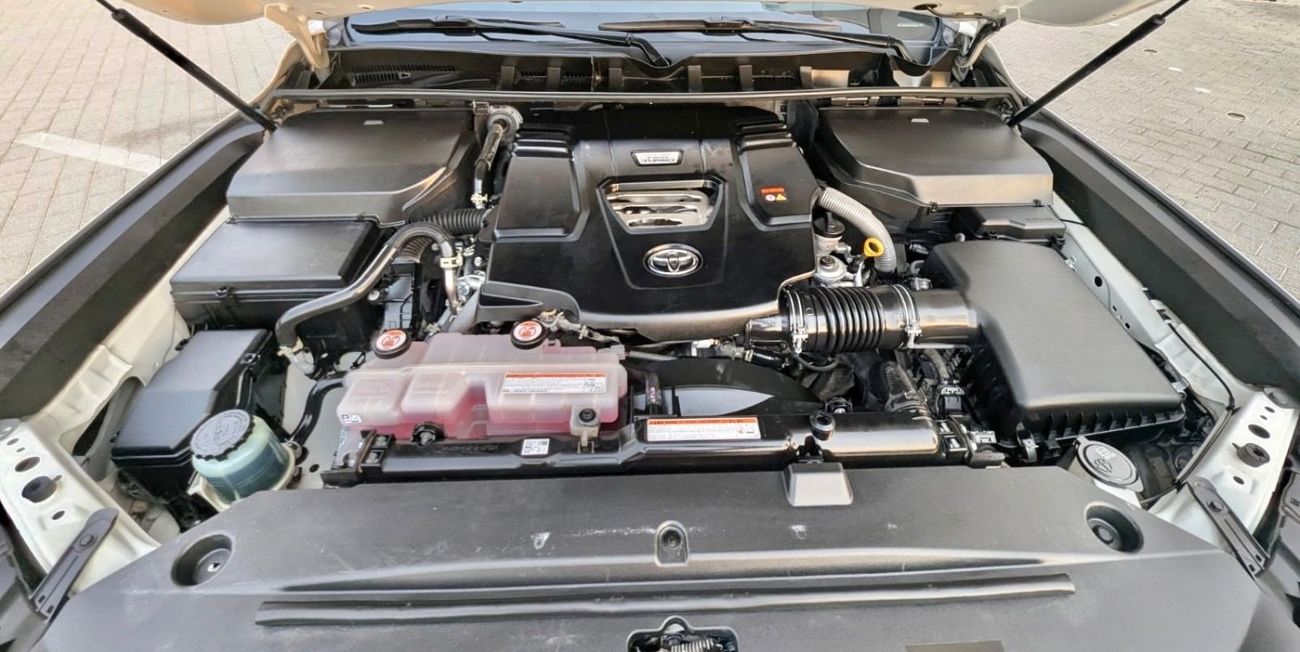 Toyota Land Cruiser GXR