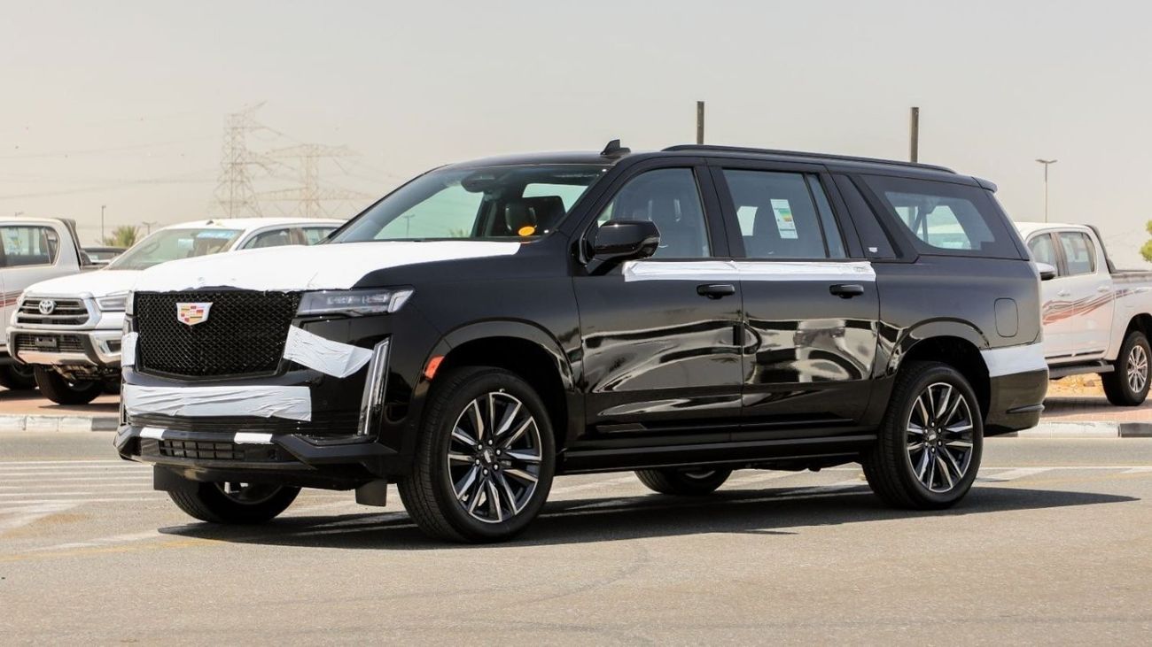 New Cadillac Escalade ESV SPORT PLATINUM VIP+TV/7 SEATS/2024/GCC. Local