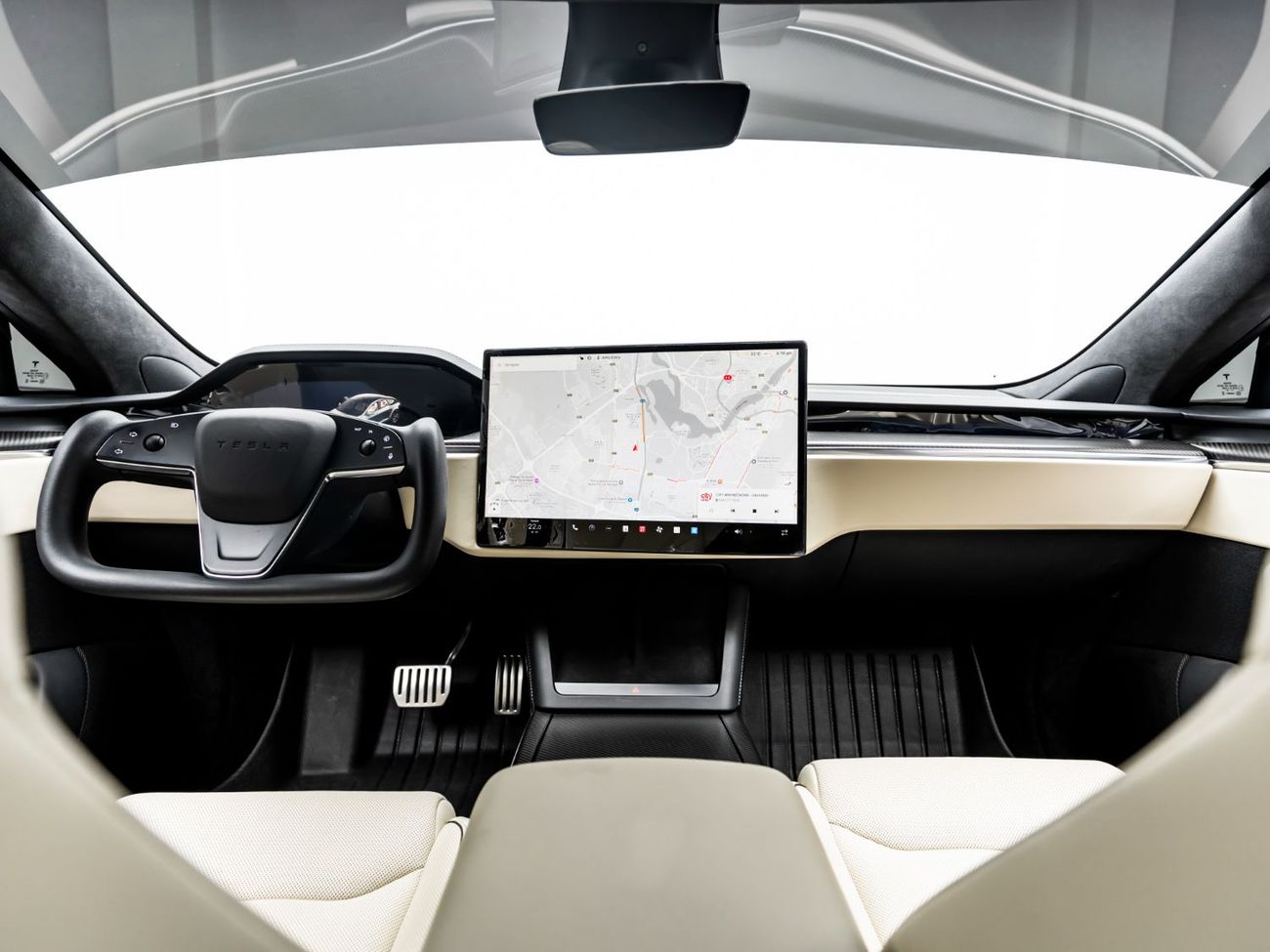 Tesla Model S Plaid (AWD) 2023 Tesla Model S Plaid, 2027 Tesla Warranty, Tesla Battery Warranty, Low KMs, GCC