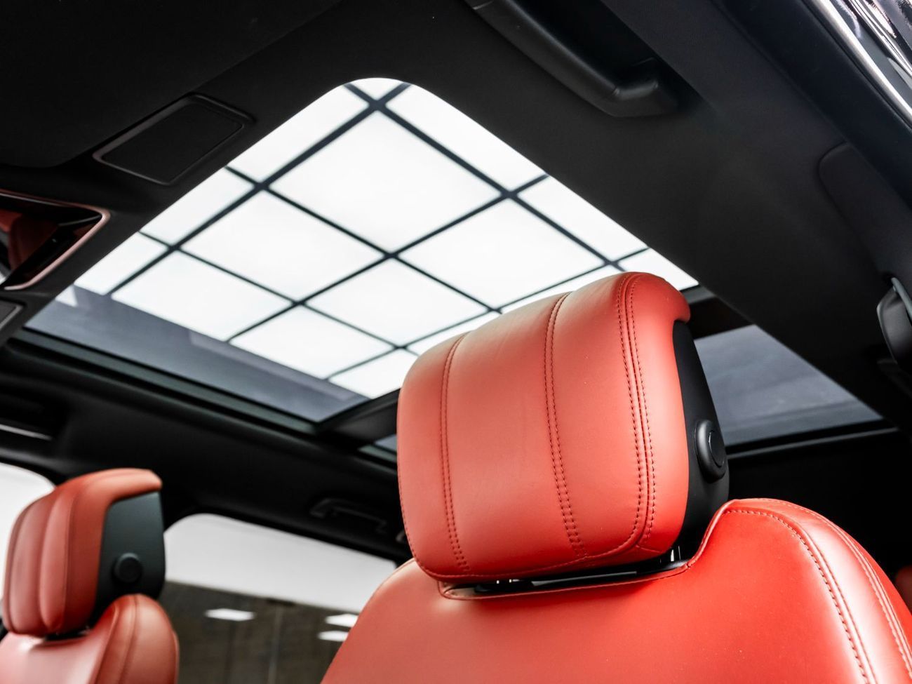 لاند روفر رينج روفر 2022 Range Rover Sport HSE, October 2026 Land Rover Warranty, Full Service History, Low KMs, GCC