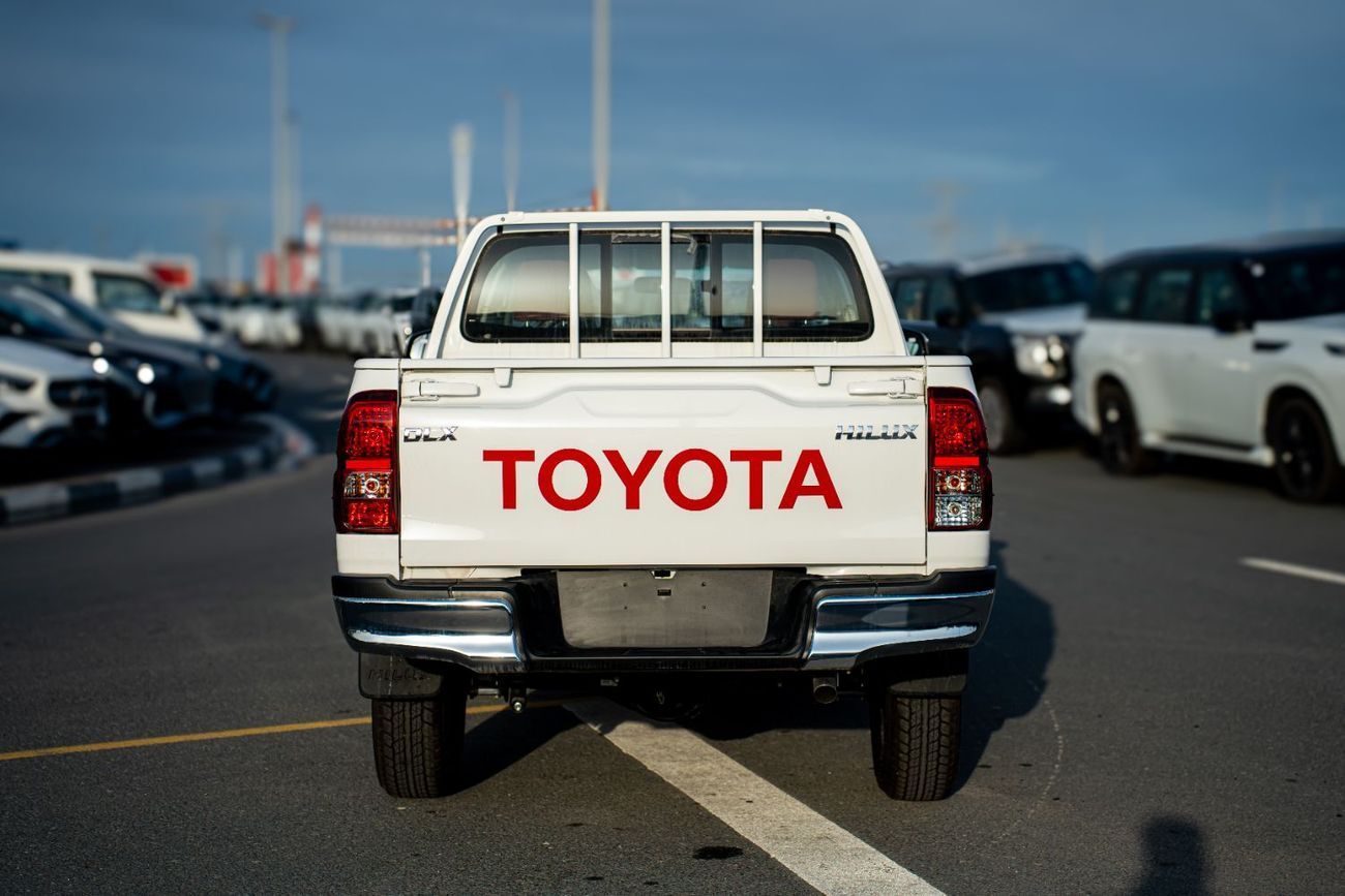 تويوتا هيلوكس 2026 Toyota Hilux 2.4L Turbo Diesel 4WD (6-Speed Manual)