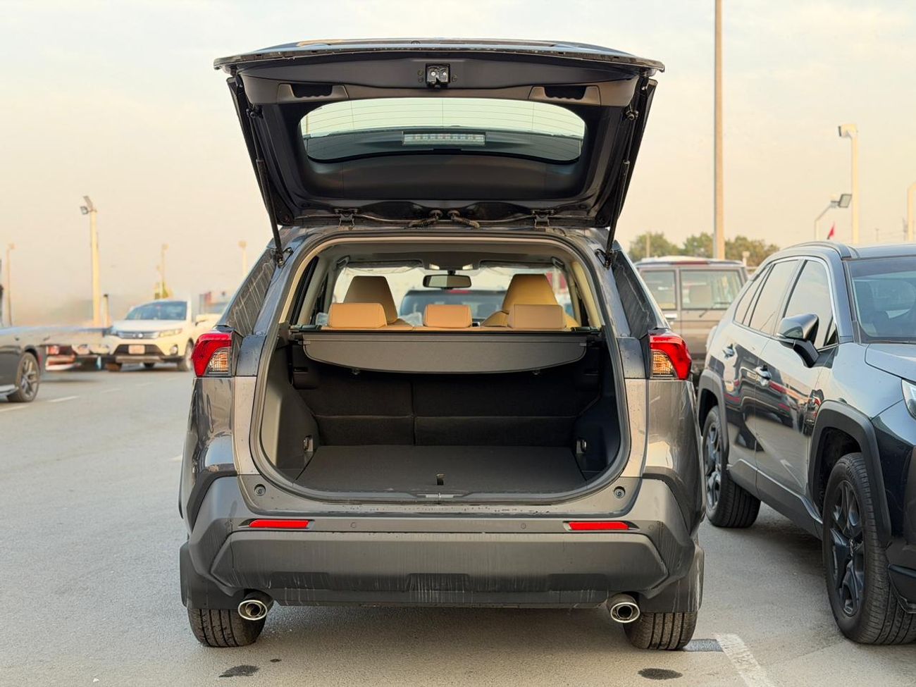 Toyota RAV4 2.5L HEV XLE G AUTOMATIC TRANSMISSION ( FOR RE-EXPORT ONLY )