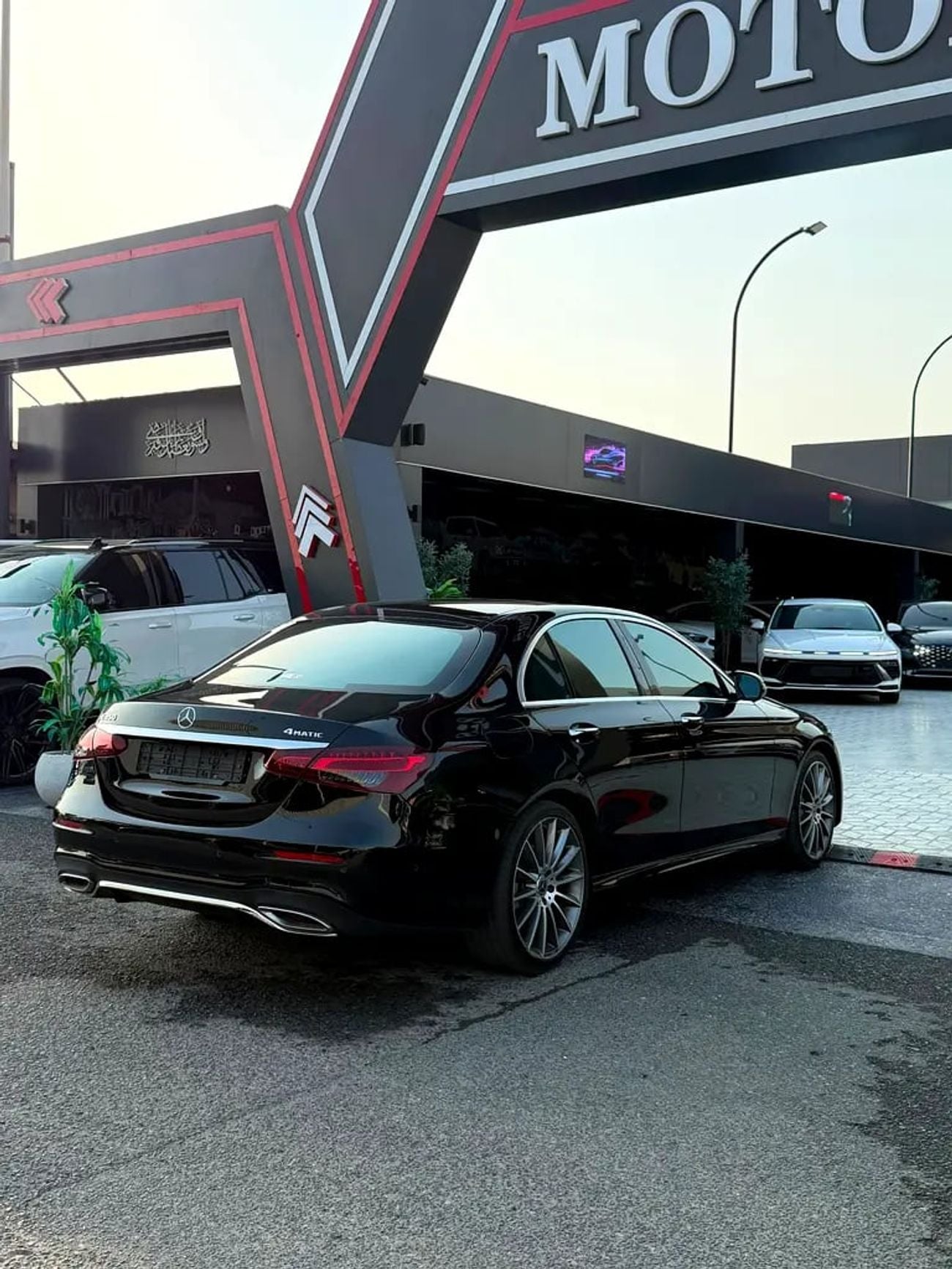 Mercedes Benz E350 4MATIC (NON GCC)