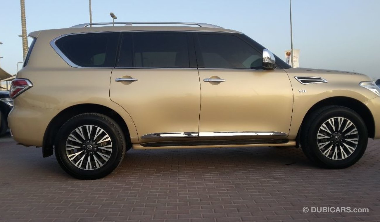 Nissan Patrol بلاتينيوم SE