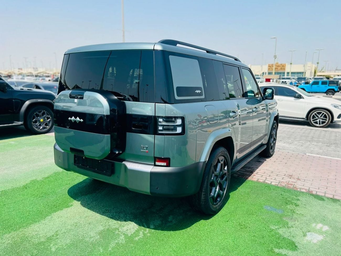 بي واي دي ليوبارد 7 STD  (NON GCC)