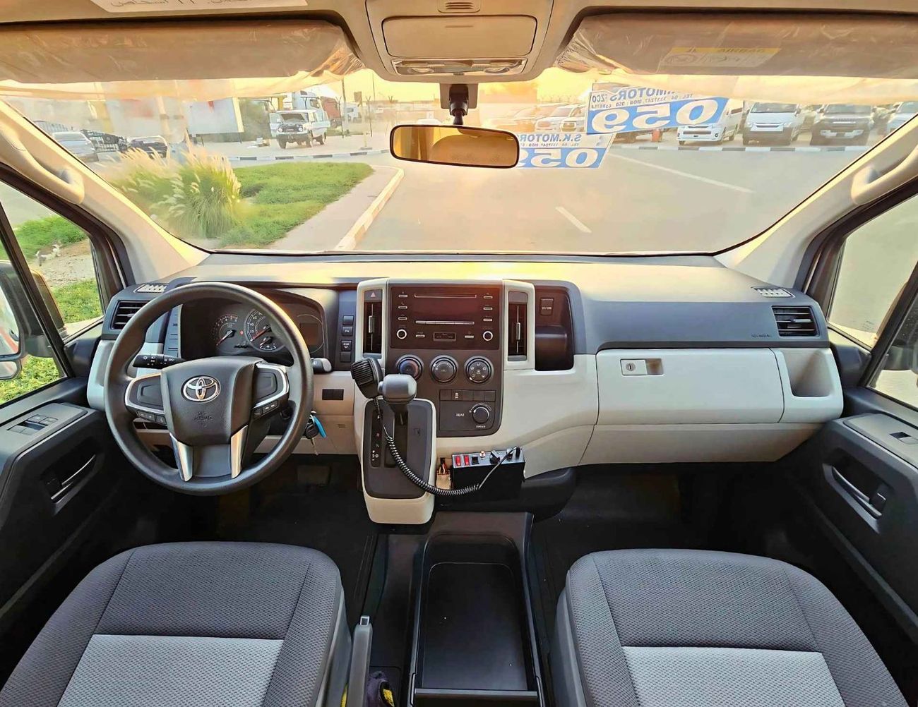 تويوتا هاياس 3.5L DX HIGHROOF / V6 PETROL, A/T, EMERGENCY MEDICAL AMBULANCE (CODE # 68093)