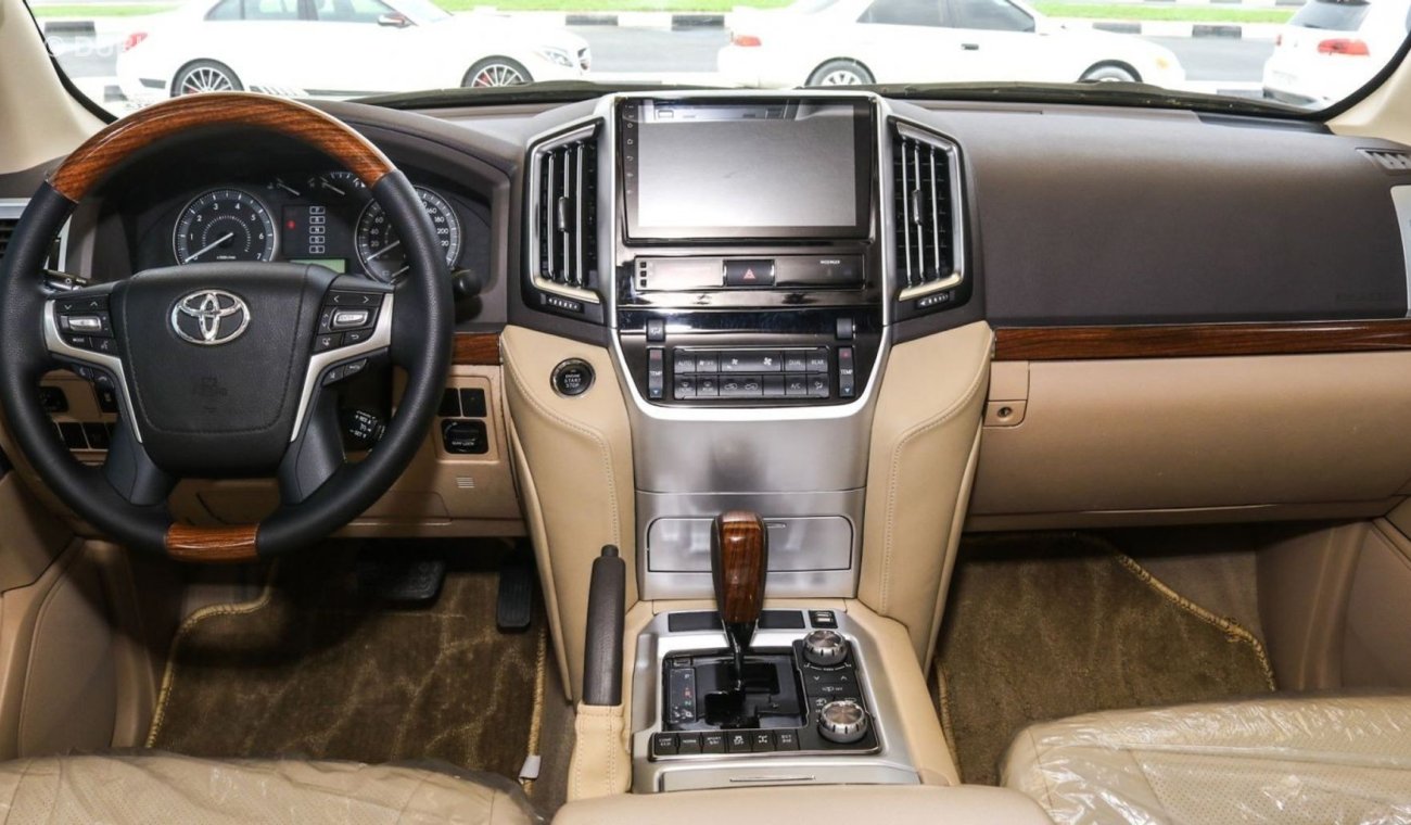 Toyota Land Cruiser GXR V8 With 219 body kit
