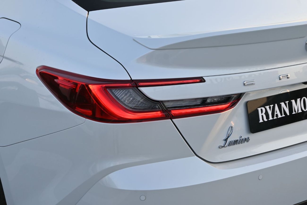 تويوتا كامري LUMIERE HEV Toyota Camry Lumiere 2.5L Hybrid, Model 2025, Color White
