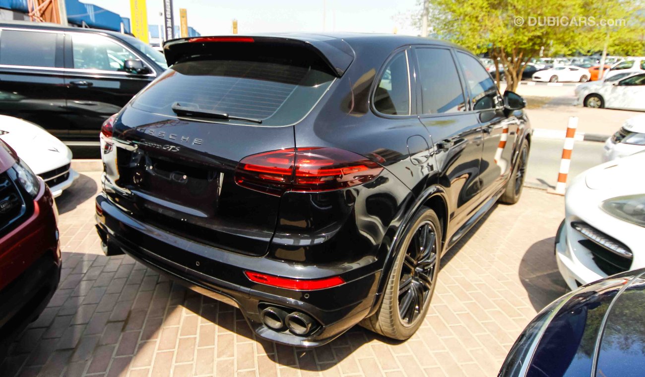 Porsche Cayenne GTS