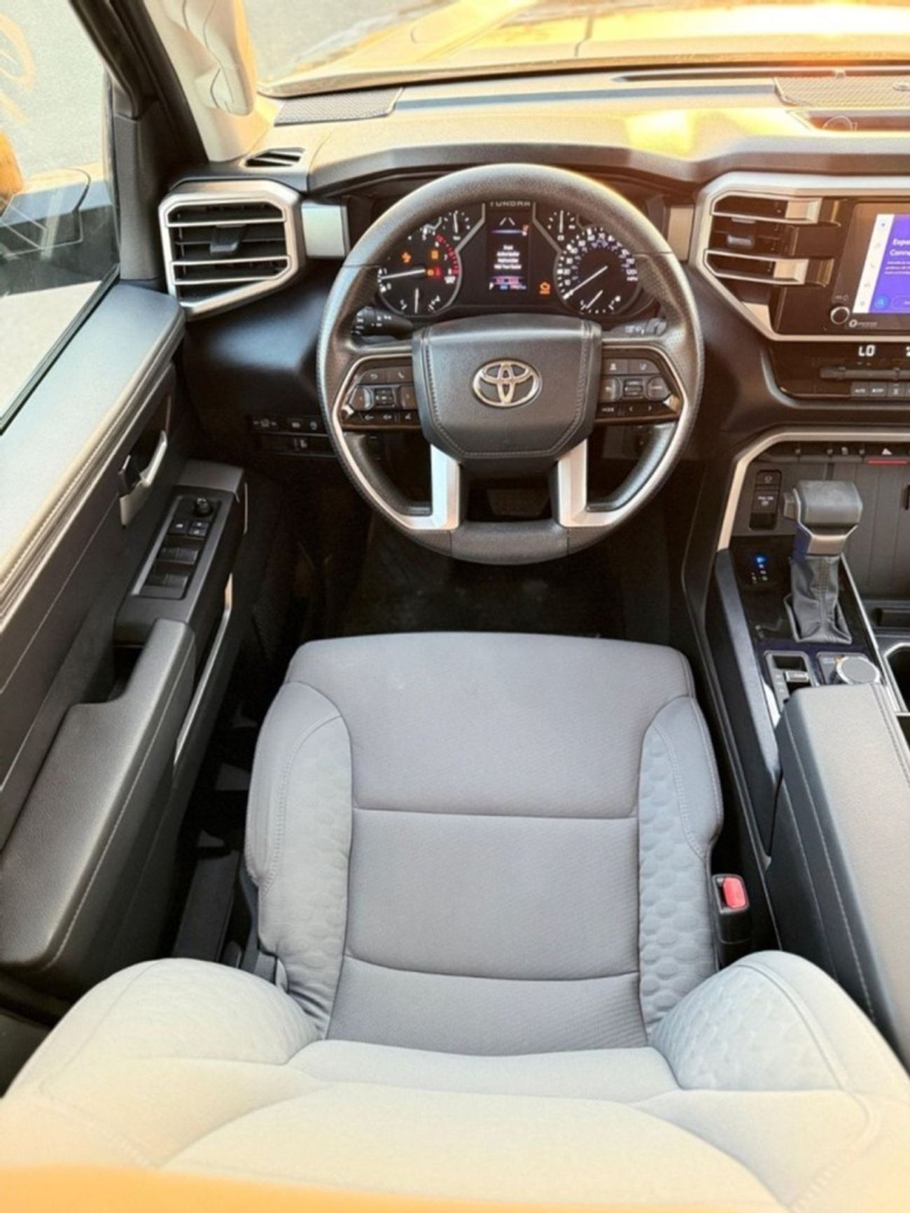 Toyota Tundra CREWMAX SR