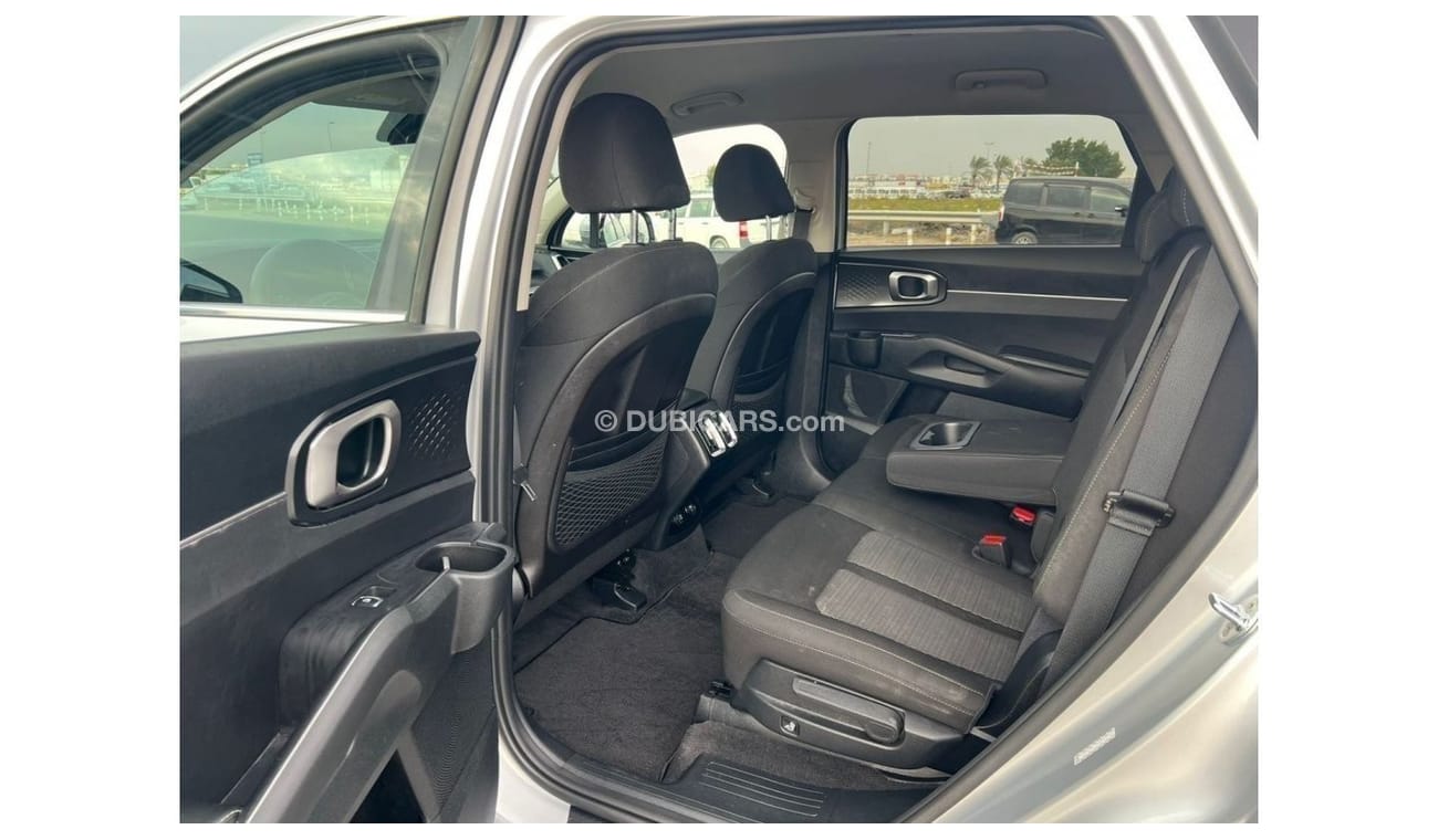 كيا سورينتو 2021 KIA SORENTO 2.5L V4 AWD -  UAE PASS