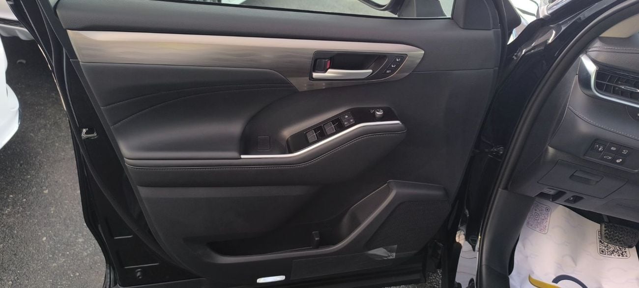 Toyota Highlander TOYOTA HIGHLANDER LIMITED WITH JBL & PANAROMIC ROOF