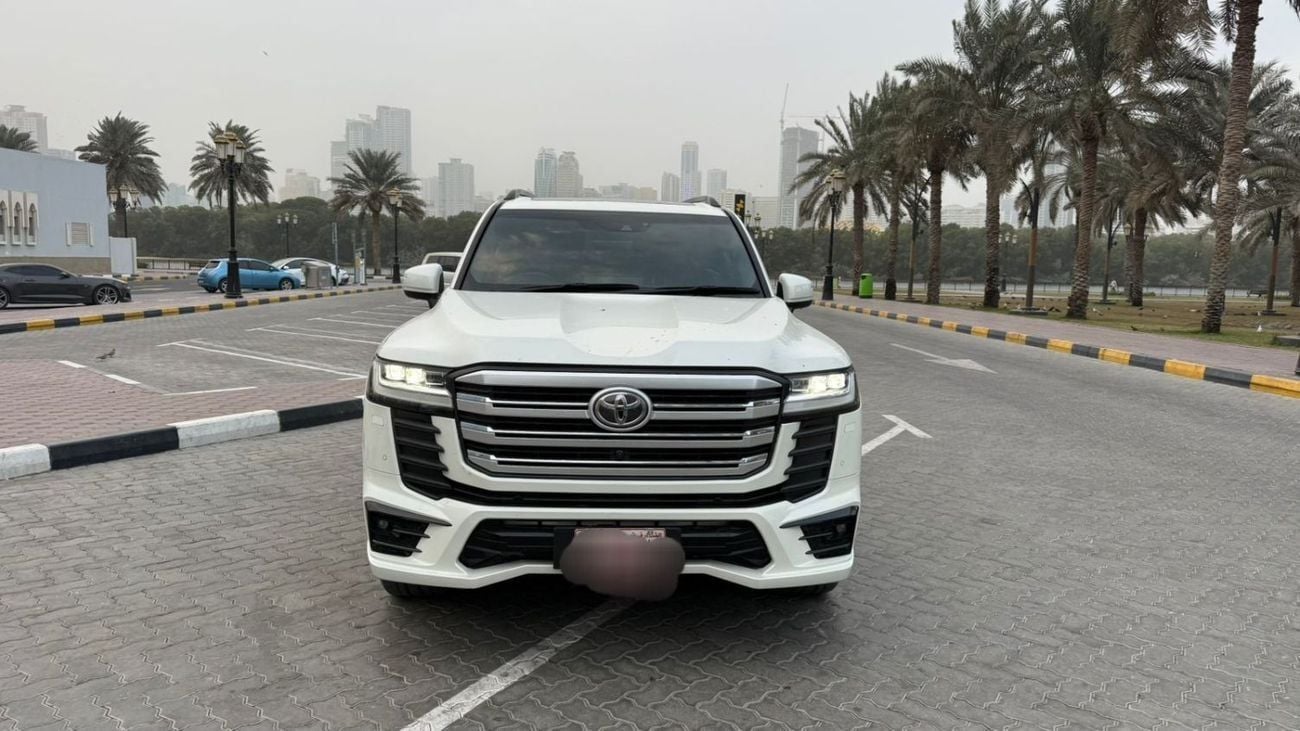 Toyota Land Cruiser Toyota landcruise 2022MODEL Engine 3.3l Diesel Transmission Automatic Interior Black colour white pu