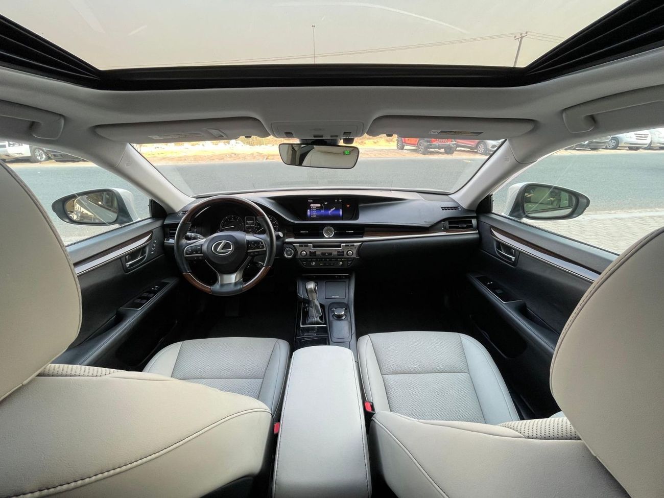 Lexus ES350 Platinum ES350 / 3.5L 6V / Full Option / New Shape