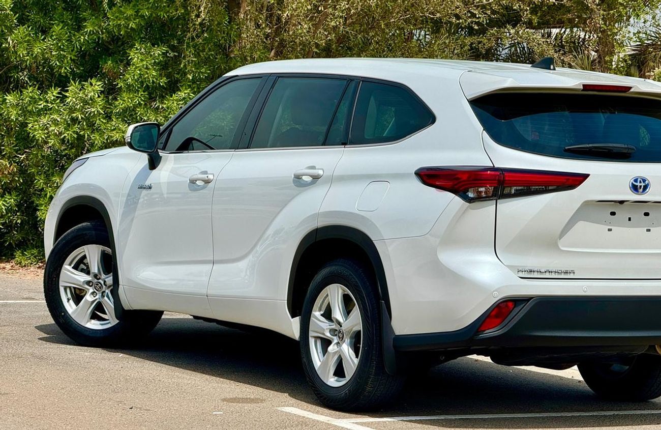 تويوتا هايلاندر LE HEV 2.5L 2022 HYBRID 2.5L GCC (1699/-MONTHLY)